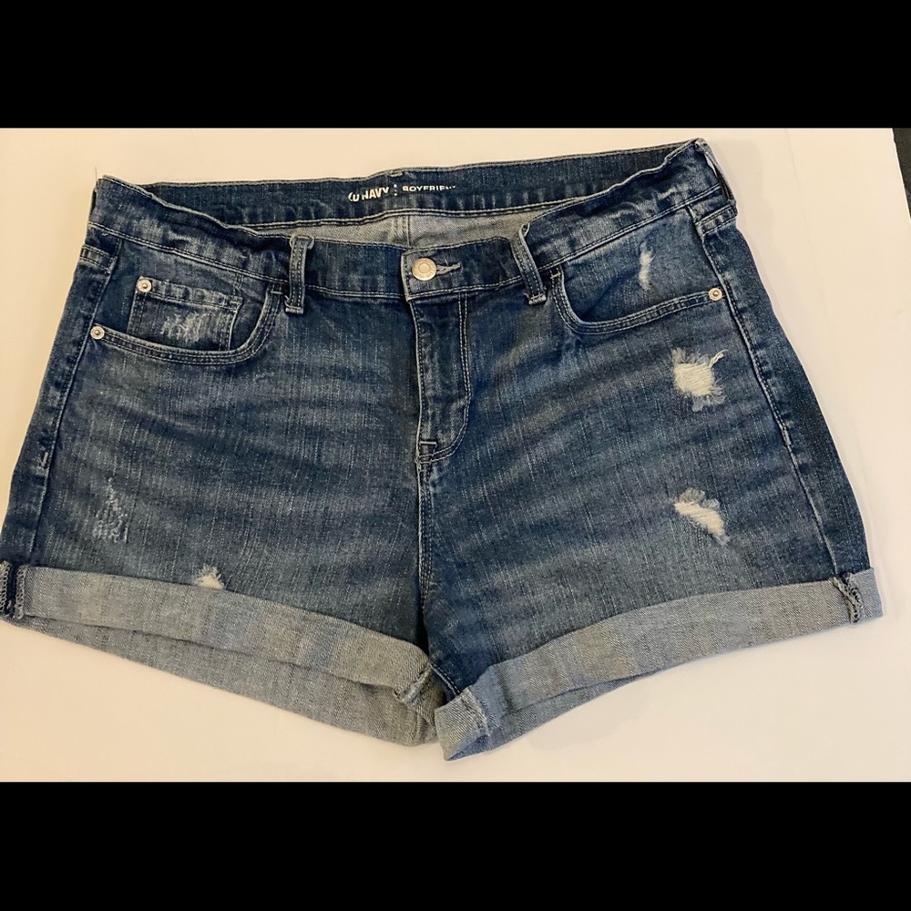 Ladies Shorts bundle (old navy boyfriend) & Rue 21. Y2K for sure ⭐️.Both size 14 - Picture 2 of 16